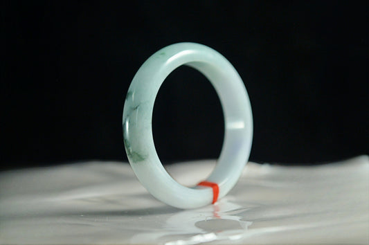 Milky Base Floating Flower Jade Bangle
